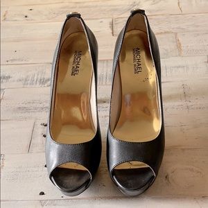 Michael Kors 8.5 M peep toe black leather heels